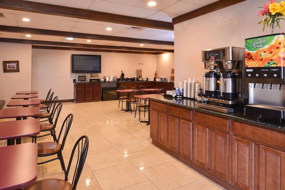 Ramada By Wyndham Grand Junction Hotell Eksteriør bilde