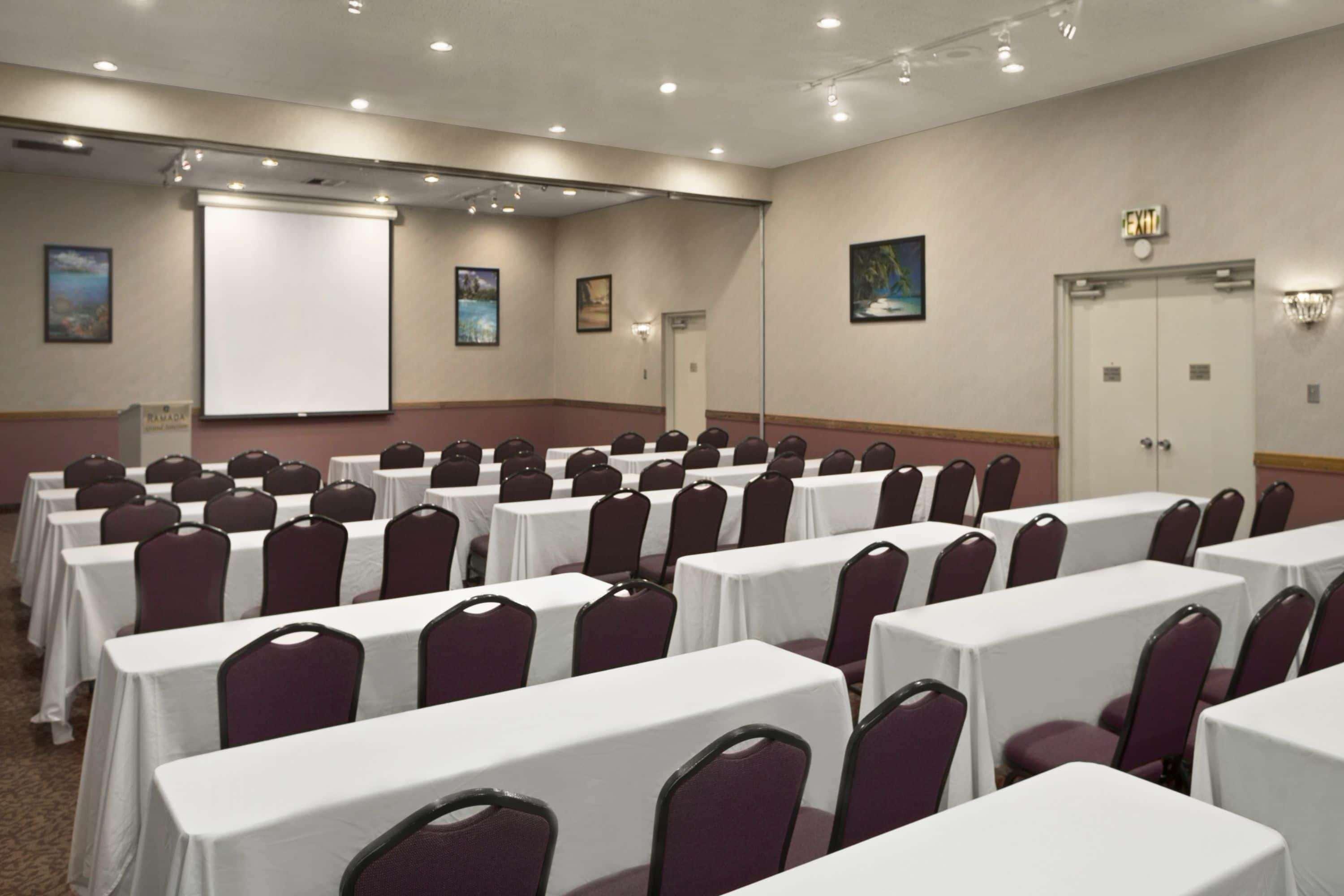 Ramada By Wyndham Grand Junction Hotell Eksteriør bilde