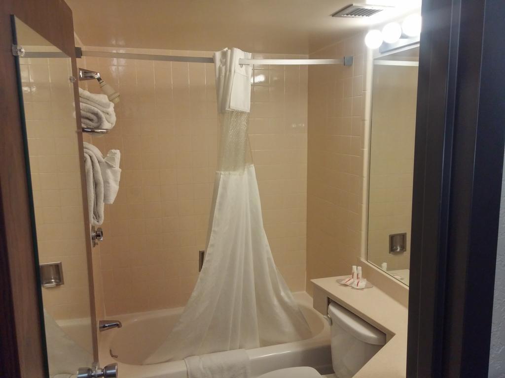 Ramada By Wyndham Grand Junction Hotell Eksteriør bilde