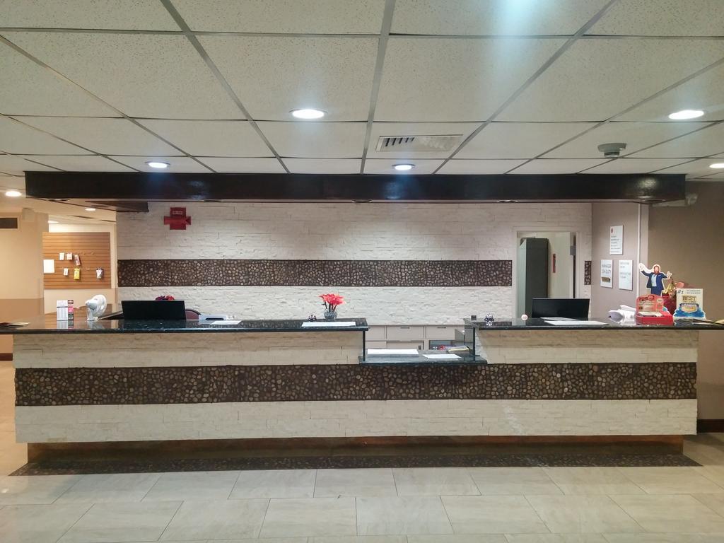 Ramada By Wyndham Grand Junction Hotell Eksteriør bilde