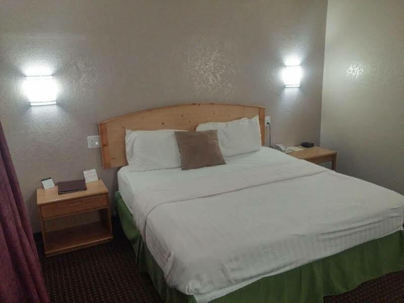 Ramada By Wyndham Grand Junction Hotell Eksteriør bilde